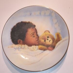 Vintage 1992  Avon Keepsake Baby Plate By Rosanne Kaloustran